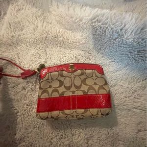 Coach signature baggett Wristlet